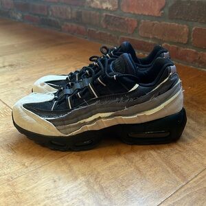 Comme Des Garçons Nike Air Max 95